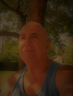 Profil de Yan, un homme célibataire de 67 ans à Greenfield Park