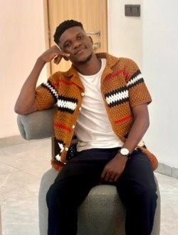 Profil de Brayden, un homme célibataire de 25 ans à Porto-Novo