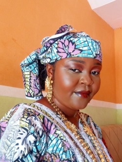 Profil de Charifa, une femme célibataire de 35 ans à Batouri