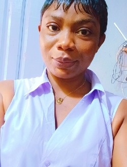 Profil de Christelle, une femme célibataire de 34 ans à Yopougon