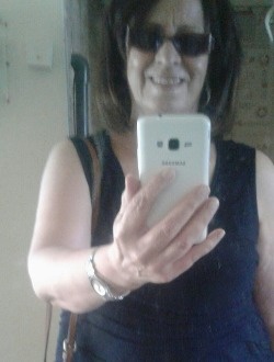 Profil de Nora, une femme célibataire de 55 ans à Laval