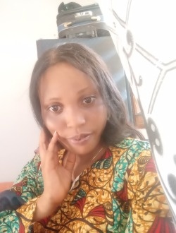 Profil de Catherine, une femme célibataire de 32 ans à Lomé