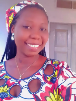 Profil de Donald, une femme célibataire de 28 ans à Lomé