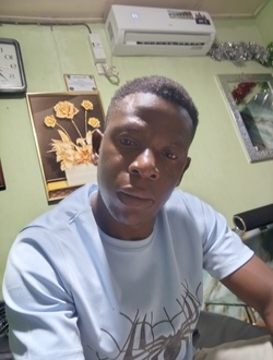 Profil de Ceverin, un homme célibataire de 33 ans à Douala