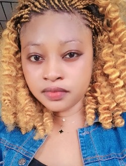 Profil de Blessing, une femme célibataire de 28 ans à Abidjan
