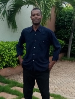 Profil de Max, un homme célibataire de 42 ans à Lomé