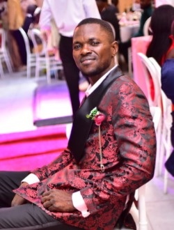 Profil de Shadrack, un homme célibataire de 39 ans à Kinshasa