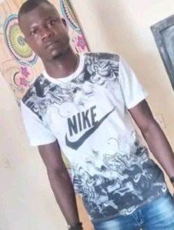Profil de Alexandre Alloh, un homme célibataire de 30 ans à Port-Bouët