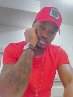 Profil de Adrien, un homme célibataire de 40 ans à Le Blanc-Mesnil