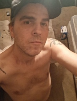 Profil de Derek, un homme célibataire de 45 ans à Detroit Beach