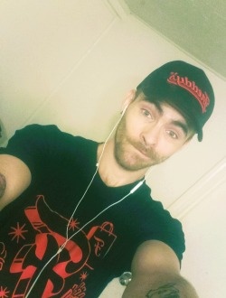 Profil de Robert, un homme célibataire de 27 ans à Ada