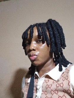Profil de Laresse, une femme célibataire de 25 ans à Douala