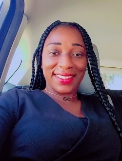 Profil de Rolande, une femme célibataire de 39 ans à Abidjan