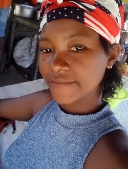 Profil de Nalane, une femme célibataire de 26 ans à 67 Ha