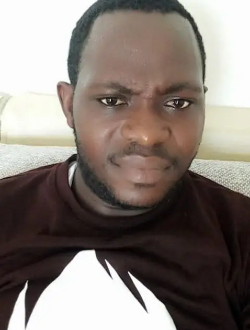 Profil de Evrard, un homme célibataire de 34 ans à Cocody