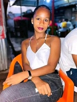 Profil de Francella, une femme célibataire de 25 ans à Moroni