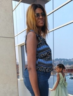 Profil de Valérie Adele, une femme célibataire de 50 ans à Yaoundé