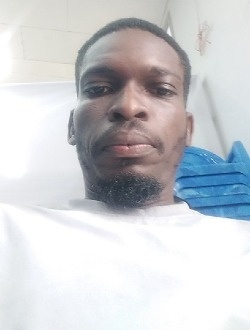 Profil de Joseph, un homme célibataire de 33 ans à Douala