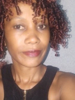 Profil de Sania, une femme célibataire de 35 ans à Ampanasana-Anandrea