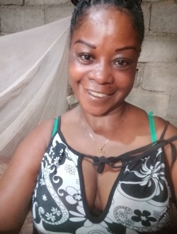 Profil de Joly, une femme célibataire de 36 ans à Yaoundé