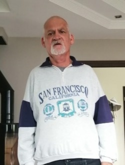 Profil de Laurent, un homme célibataire de 67 ans à Kernascléden