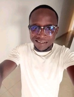 Profil de Marc, un homme célibataire de 32 ans à Adidogomé