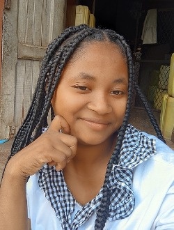 Profil de Aina, une femme célibataire de 21 ans à Nosy Varika