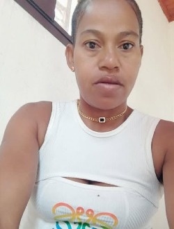 Profil de Francia, une femme célibataire de 44 ans à Aborano
