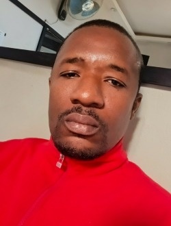 Profil de Deo Gratias, un homme célibataire de 41 ans à Dakar