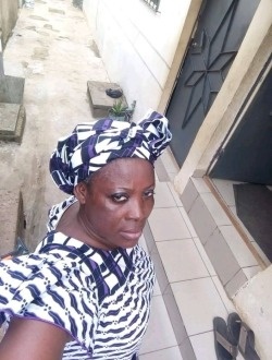 Profil de Ahouo Joséphine Beugre, une femme célibataire de 56 ans à Petit Abidjan-Youkou
