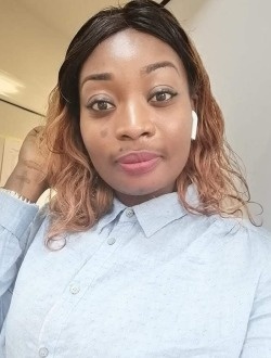 Profil de Maelyne, une femme célibataire de 32 ans à Cocody