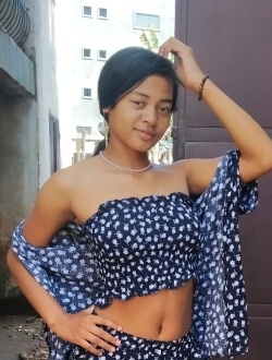 Profil de Fanilo, une femme célibataire de 19 ans à Alarobia-Antanamalaza