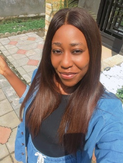 Profil de Danielle, une femme célibataire de 36 ans à Douala
