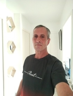 Profil de Frederic, un homme célibataire de 48 ans à Grenoble