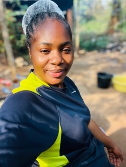 Profil de Loveline, une femme célibataire de 25 ans à Yaoundé