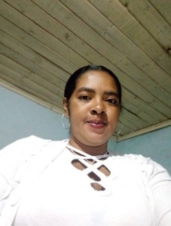 Profil de Aimée, une femme célibataire de 34 ans à Ambalavao