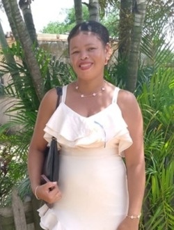 Profil de Franceia, une femme célibataire de 38 ans à Ahondrona