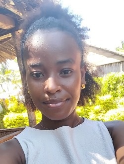 Profil de Edwina, une femme célibataire de 25 ans à Antsiranana