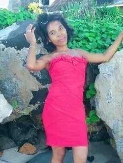 Profil de Melodie, une femme célibataire de 35 ans à Antalaha