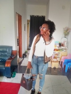 Profil de Marie Aimée, une femme célibataire de 33 ans à Yaoundé