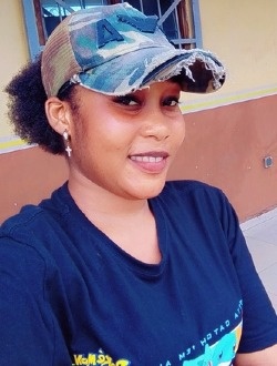 Profil de Aurélie, une femme célibataire de 27 ans à Abidjan