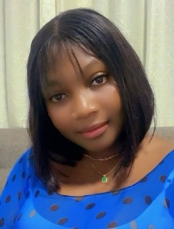 Profil de Fafa, une femme célibataire de 34 ans à Lomé