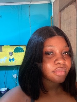 Profil de Vérone, une femme célibataire de 24 ans à Douala