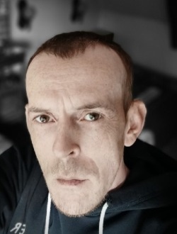 Profil de Mickaël, un homme célibataire de 41 ans à Saint-Julien-le-Faucon