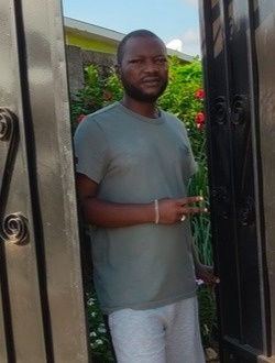 Profil de Olsene, un homme célibataire de 36 ans à Libreville