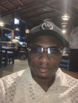 Profil de Serge, un homme célibataire de 34 ans à Cotonou