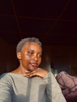 Profil de Berline, une femme célibataire de 20 ans à A.V.P. Ndolo