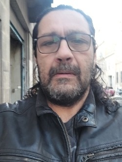 Profil de Doux, un homme célibataire de 49 ans à Marignane