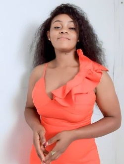 Profil de Dephine, une femme célibataire de 28 ans à Yaoundé