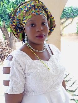 Profil de Yolande, une femme célibataire de 43 ans à Adido Gomé